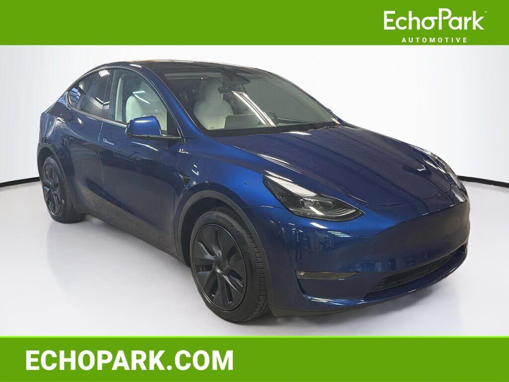2024 TESLA Model Y