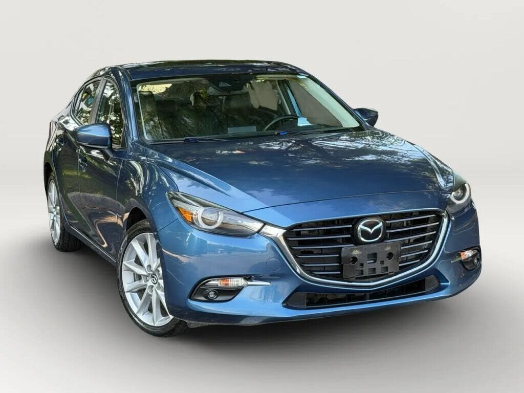 2017 MAZDA Mazda3