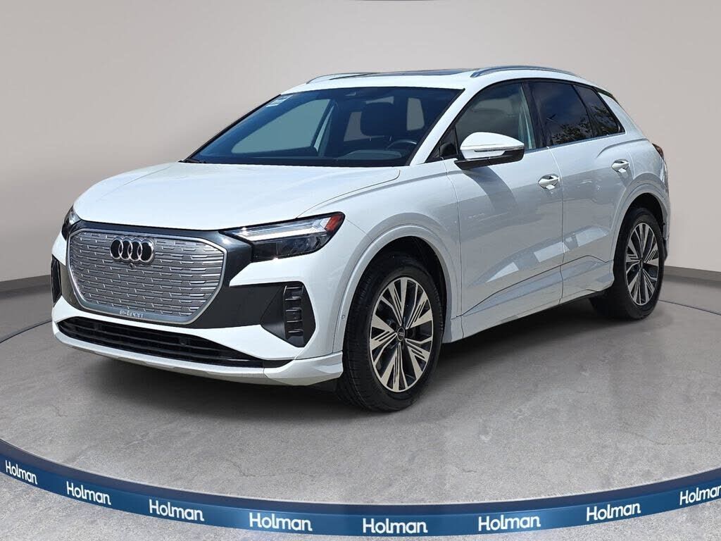 2023 AUDI Q4