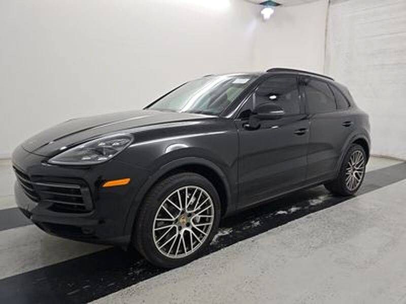 2022 PORSCHE Cayenne