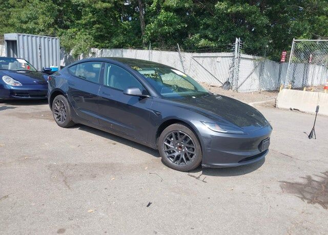 2025 TESLA Model 3
