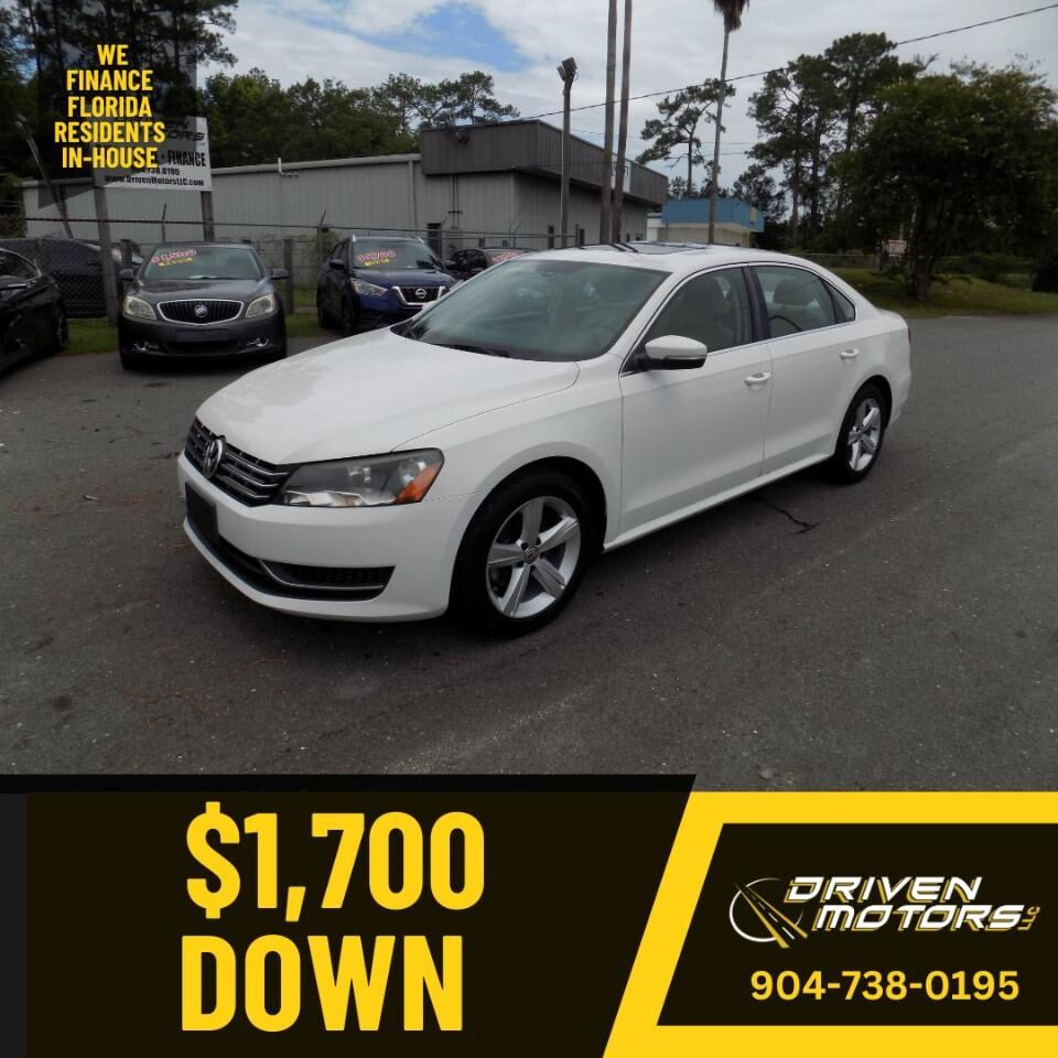 2013 VOLKSWAGEN Passat