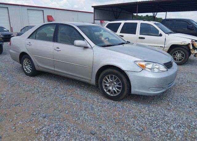 2004 TOYOTA Camry