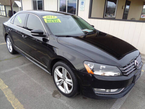 2013 VOLKSWAGEN Passat