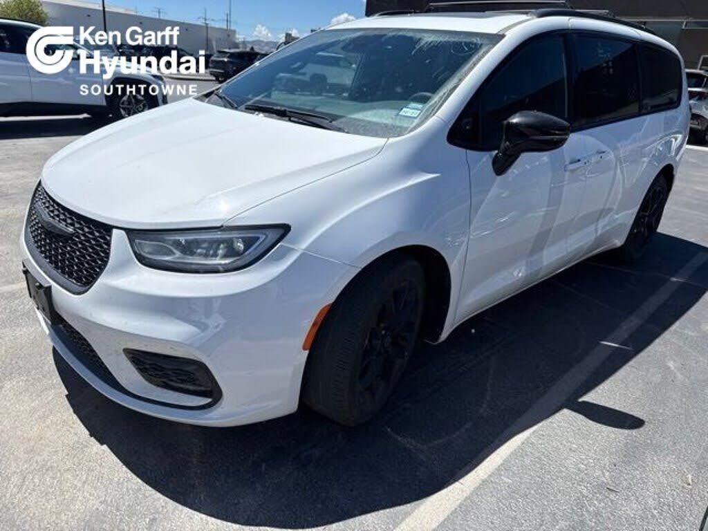 2025 CHRYSLER Pacifica