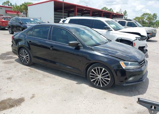 2016 VOLKSWAGEN Jetta