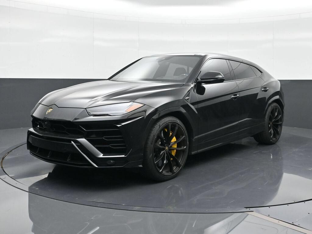 2022 LAMBORGHINI URUS