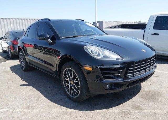 2015 PORSCHE Macan
