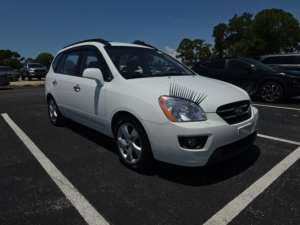 2008 KIA Rondo