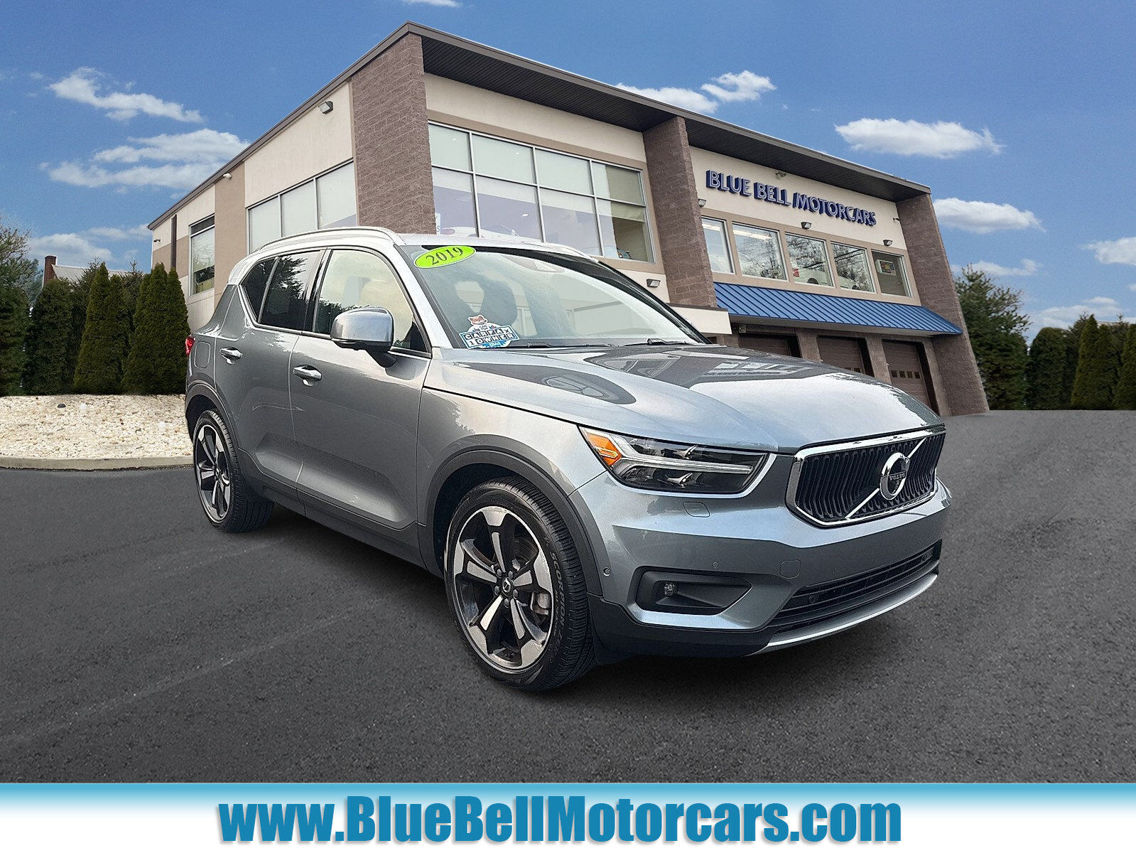 2019 VOLVO XC40