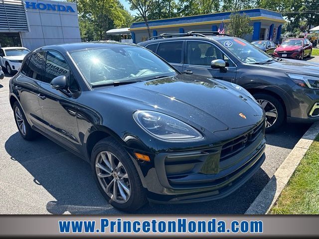 2023 PORSCHE Macan