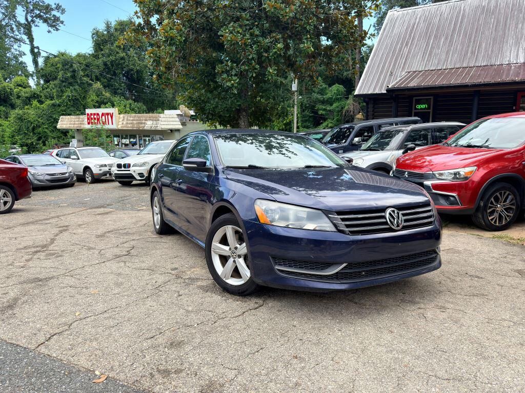 2013 VOLKSWAGEN Passat