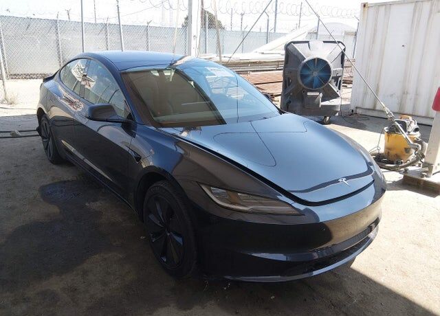 2024 TESLA Model 3
