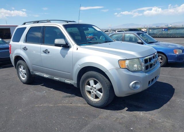 2011 FORD Escape
