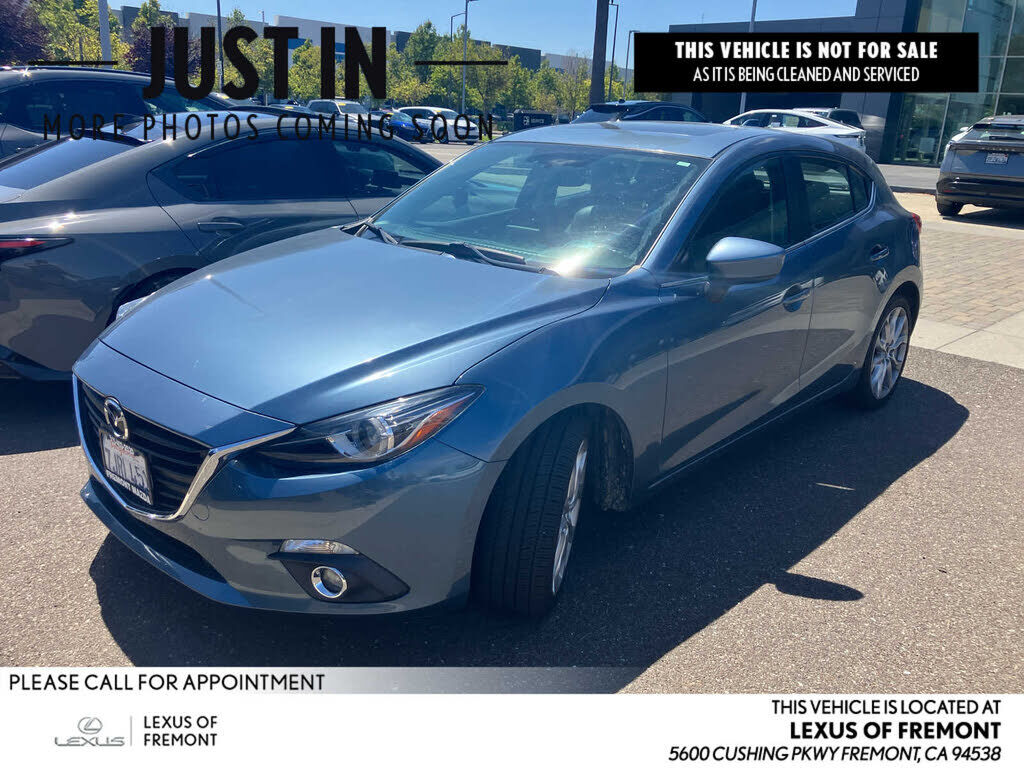 2015 MAZDA Mazda3