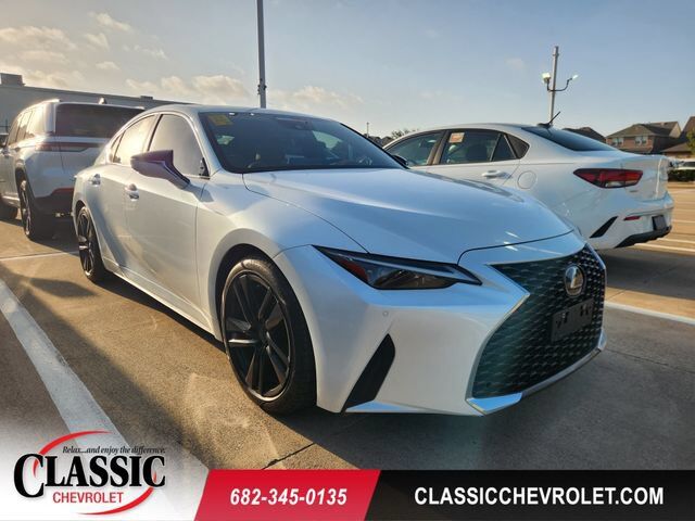 2023 LEXUS IS