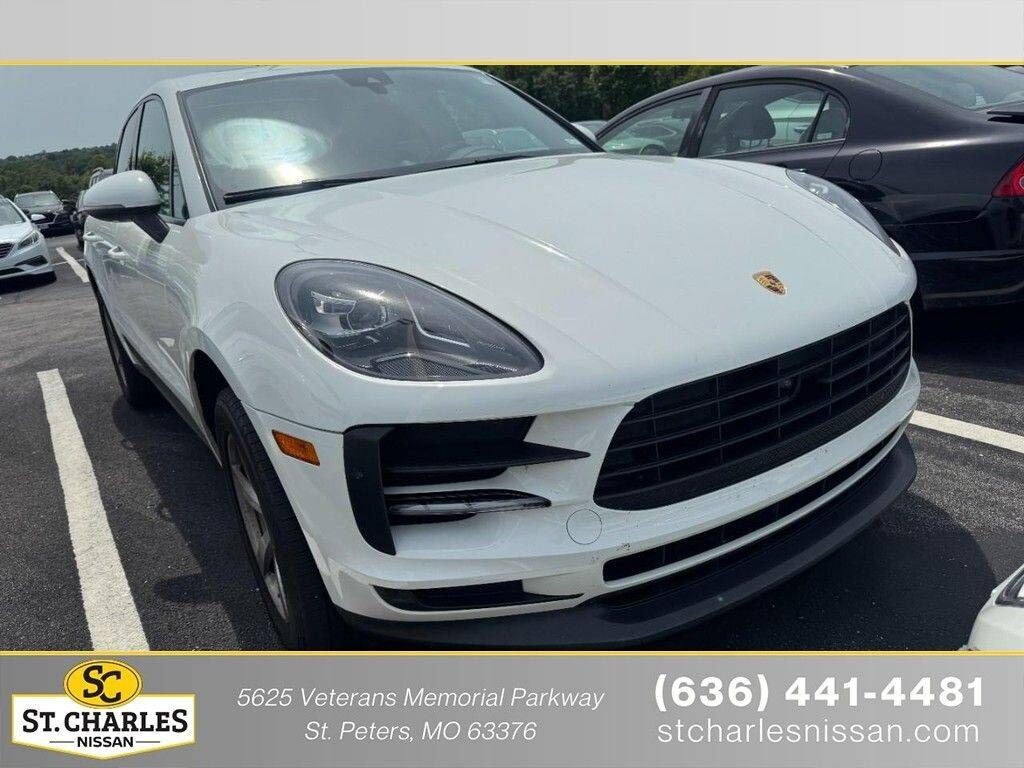 2019 PORSCHE Macan