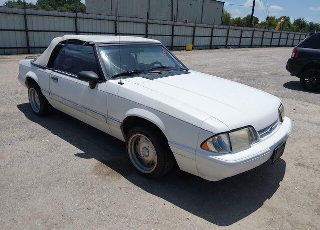 1993 FORD Mustang