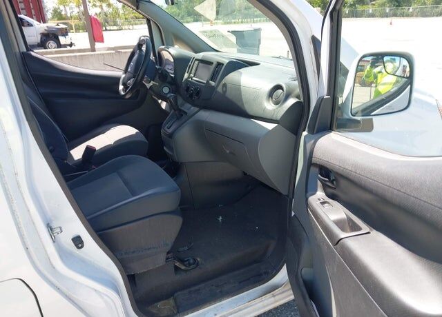 2021 NISSAN NV200