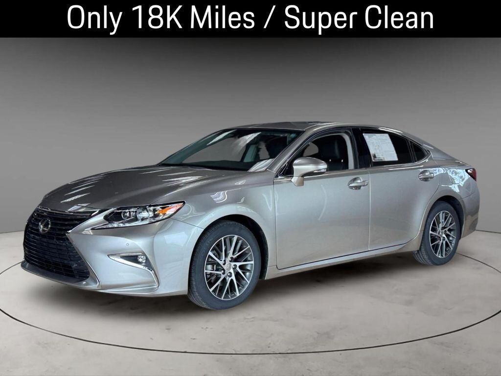 2018 LEXUS ES
