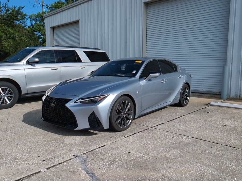 2022 LEXUS IS