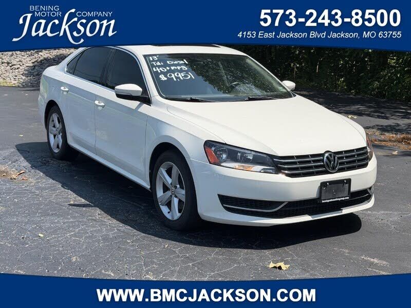 2013 VOLKSWAGEN Passat