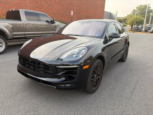 2017 PORSCHE Macan