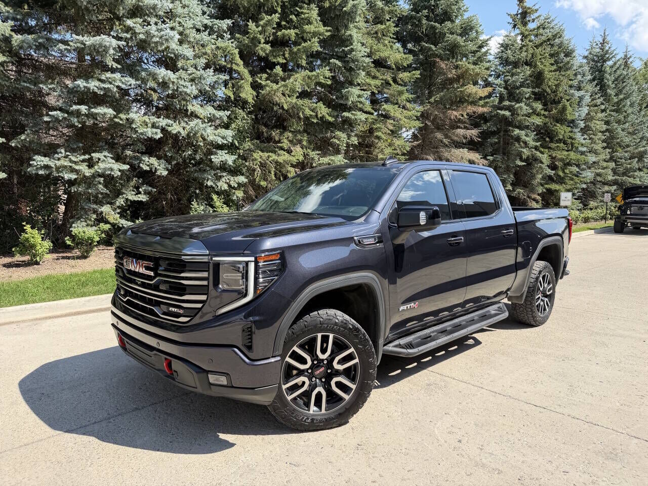 2023 GMC Sierra