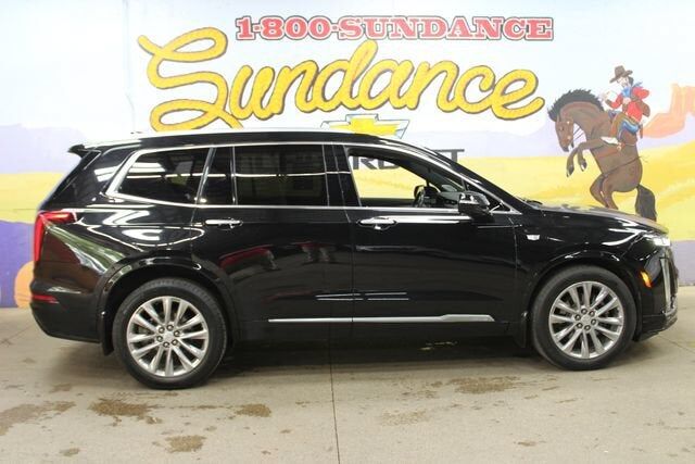 2022 CADILLAC XT6