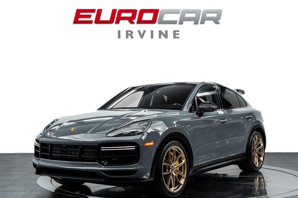 2022 PORSCHE Cayenne
