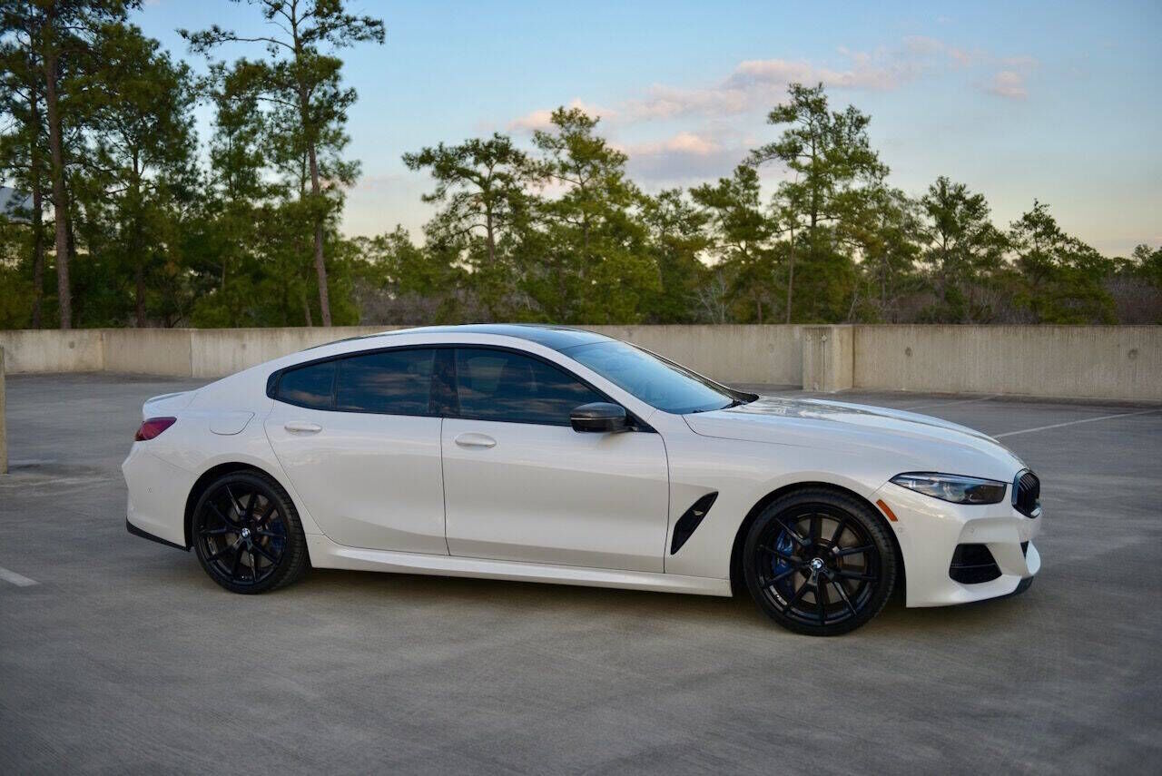 2022 BMW M8