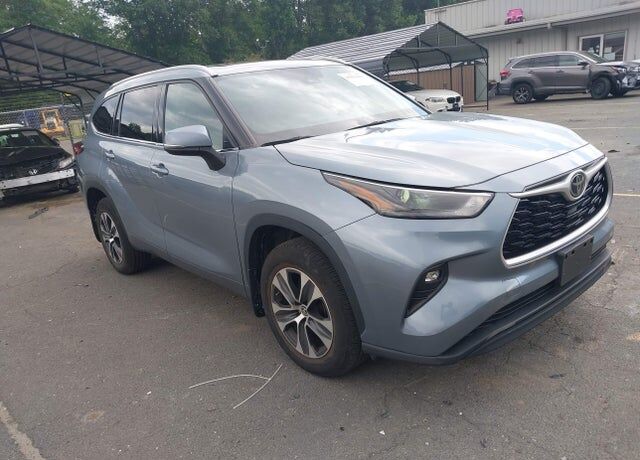 2022 TOYOTA Highlander
