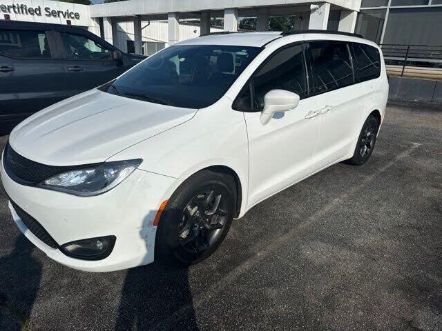 2019 CHRYSLER Pacifica