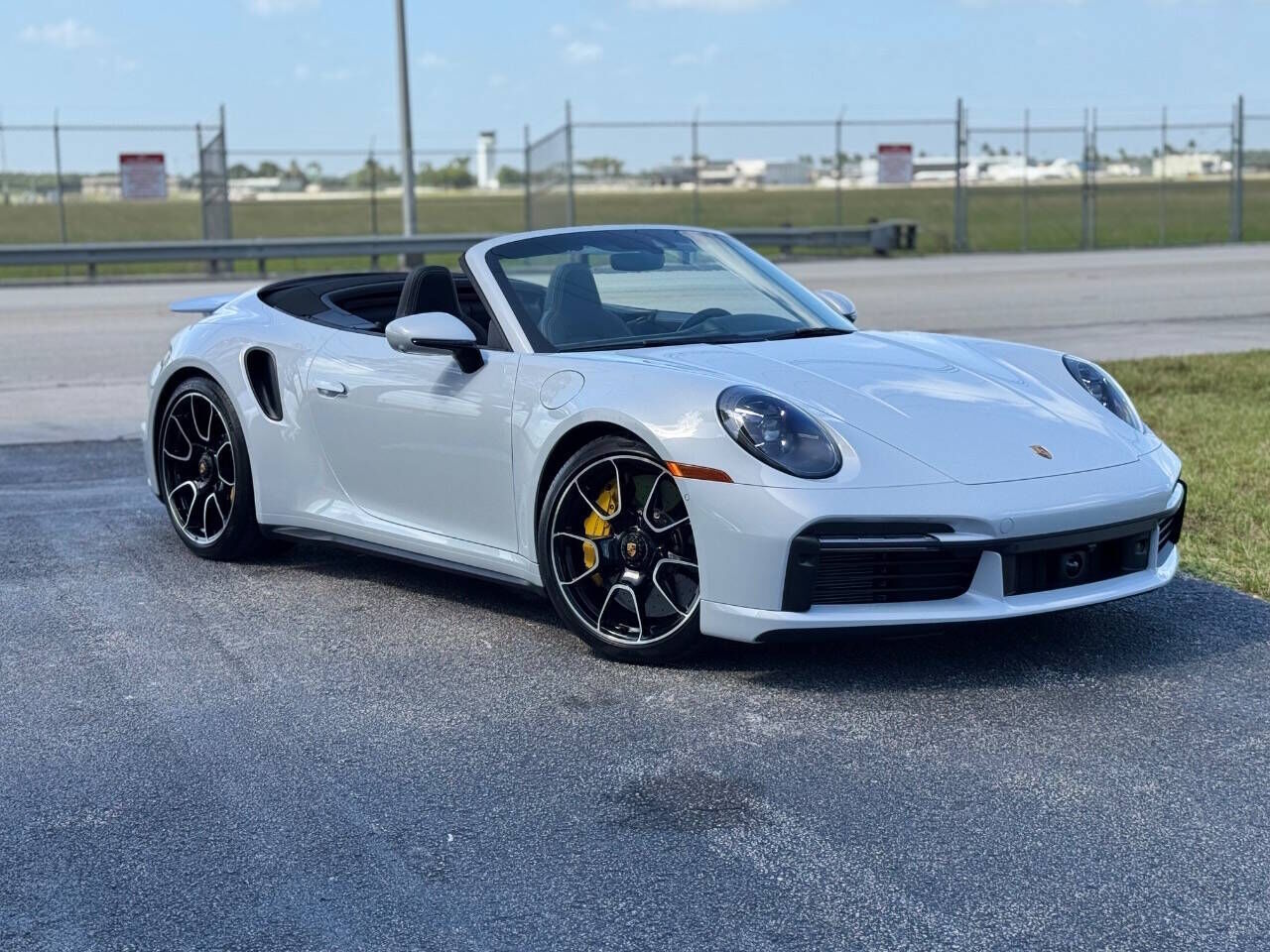 2024 PORSCHE 911