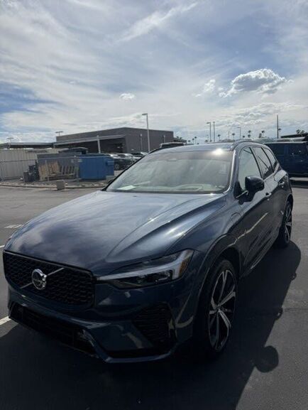 2022 VOLVO XC60