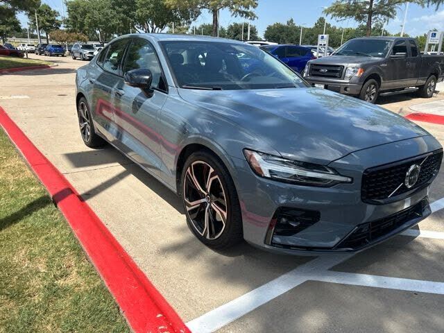 2024 VOLVO S60