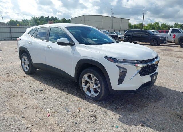 2024 CHEVROLET Trax