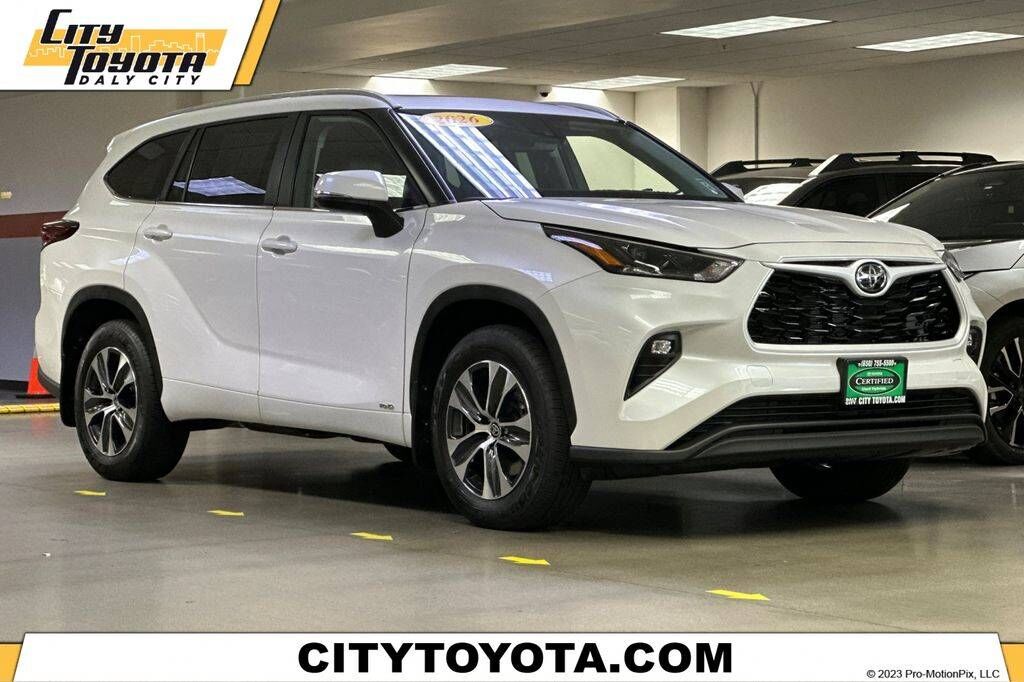 2026 TOYOTA Highlander