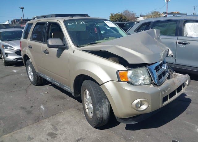 2010 FORD Escape