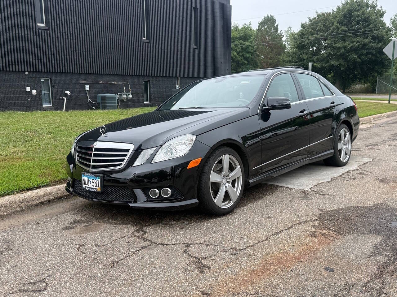 2010 MERCEDES-BENZ E-Class