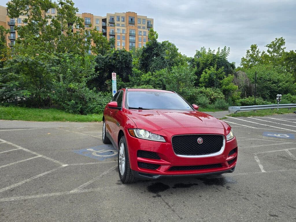 2017 JAGUAR F-Pace