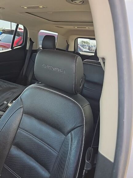 2017 GMC Acadia