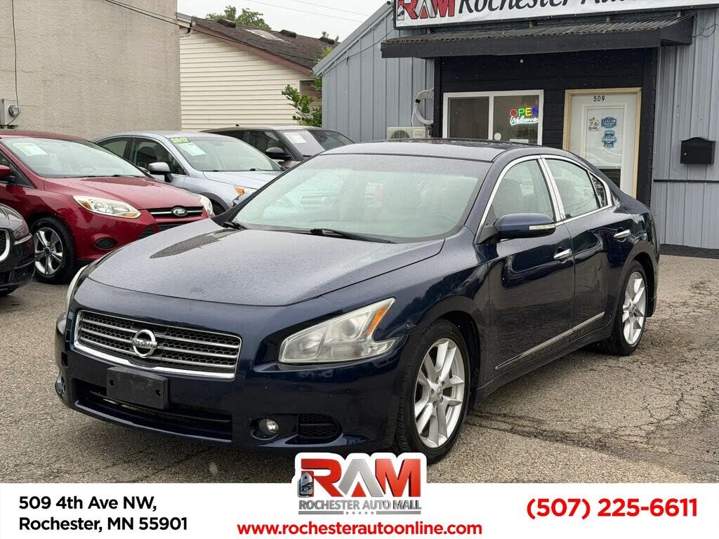 2011 NISSAN Maxima