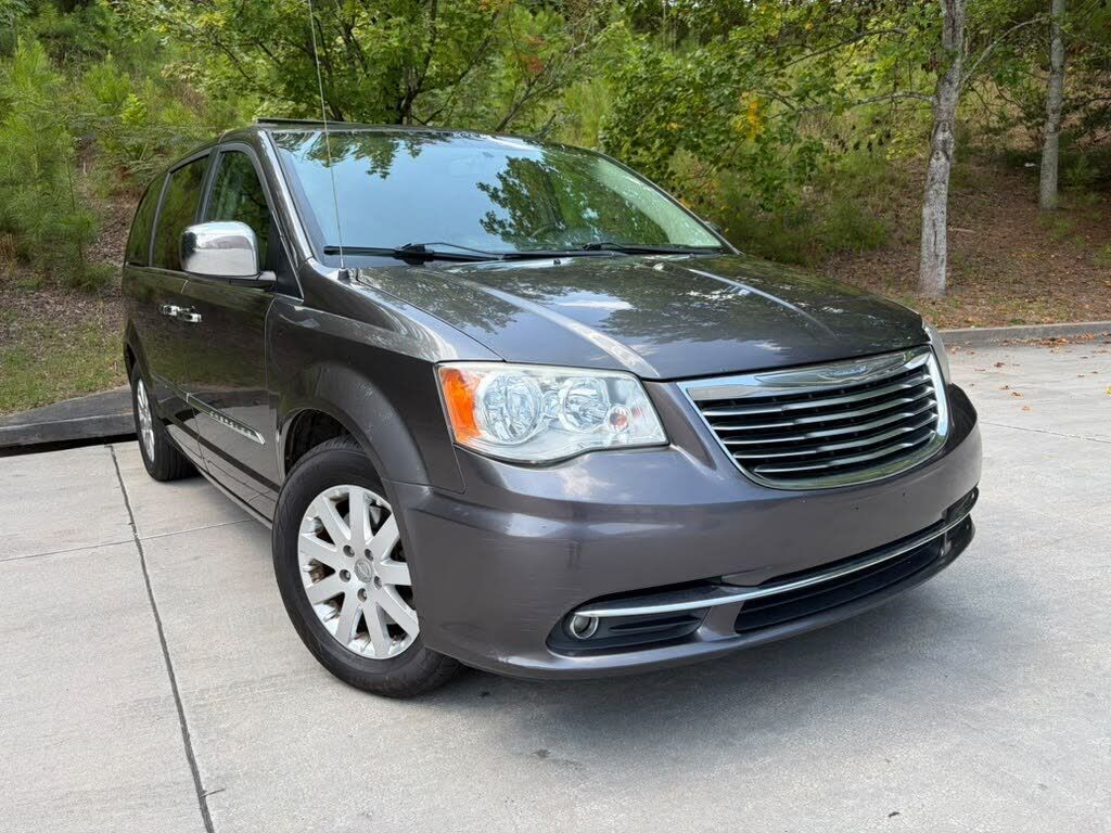 2015 CHRYSLER Town and Country