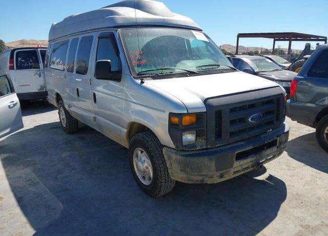 2011 FORD E-350