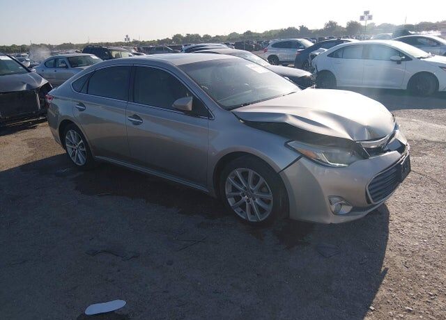 2013 TOYOTA Avalon