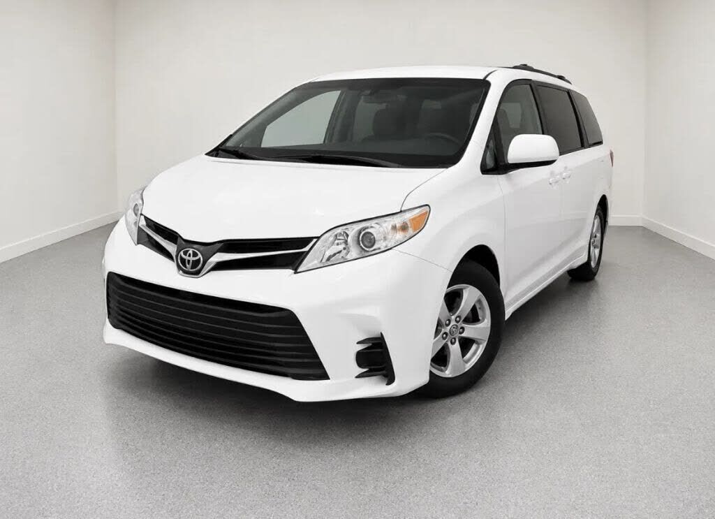 2018 TOYOTA Sienna