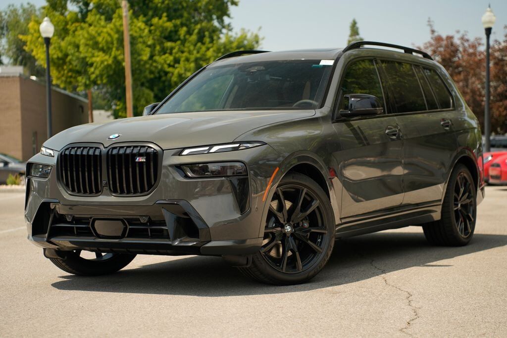 2027 BMW X7