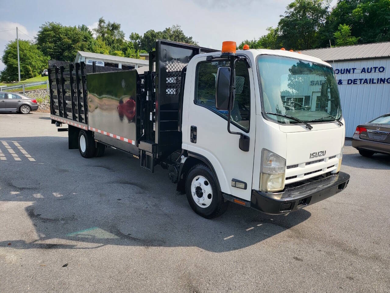 2010 ISUZU NPR