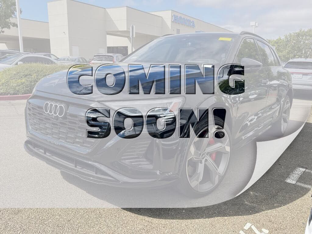 2024 AUDI SQ8